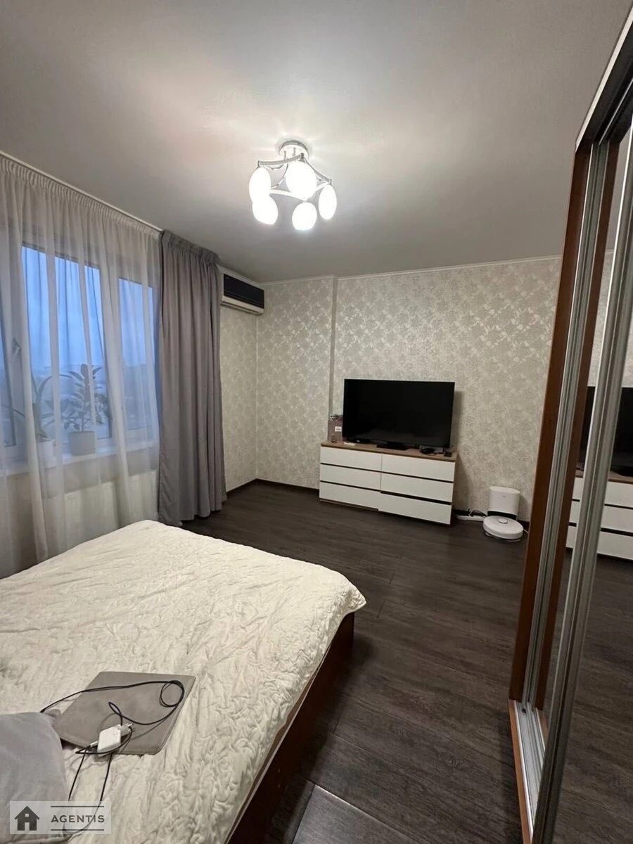 Сдам квартиру 1 комната, 50 m², 15 эт./25 этажей. 3, Юрія Шумського вул., Киев. 