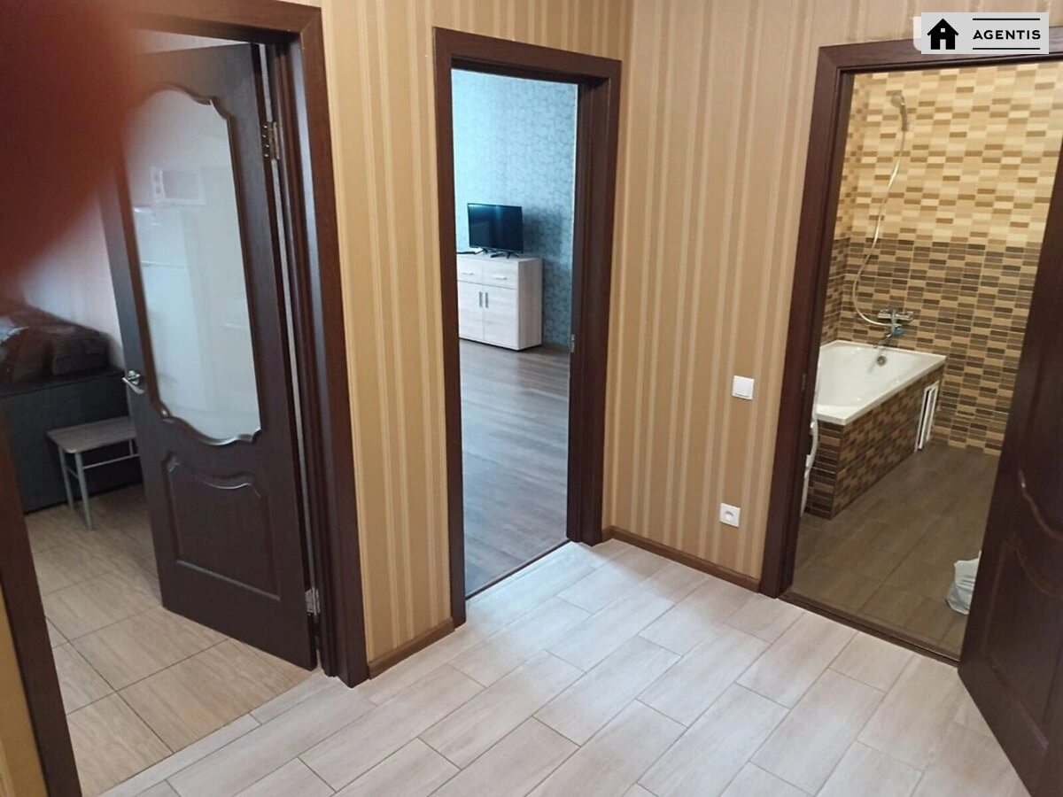 Сдам квартиру 1 комната, 55 m², 15 эт./25 этажей. 3, Михайла Максимовича вул. (Онуфрія Трутенка), Киев. 