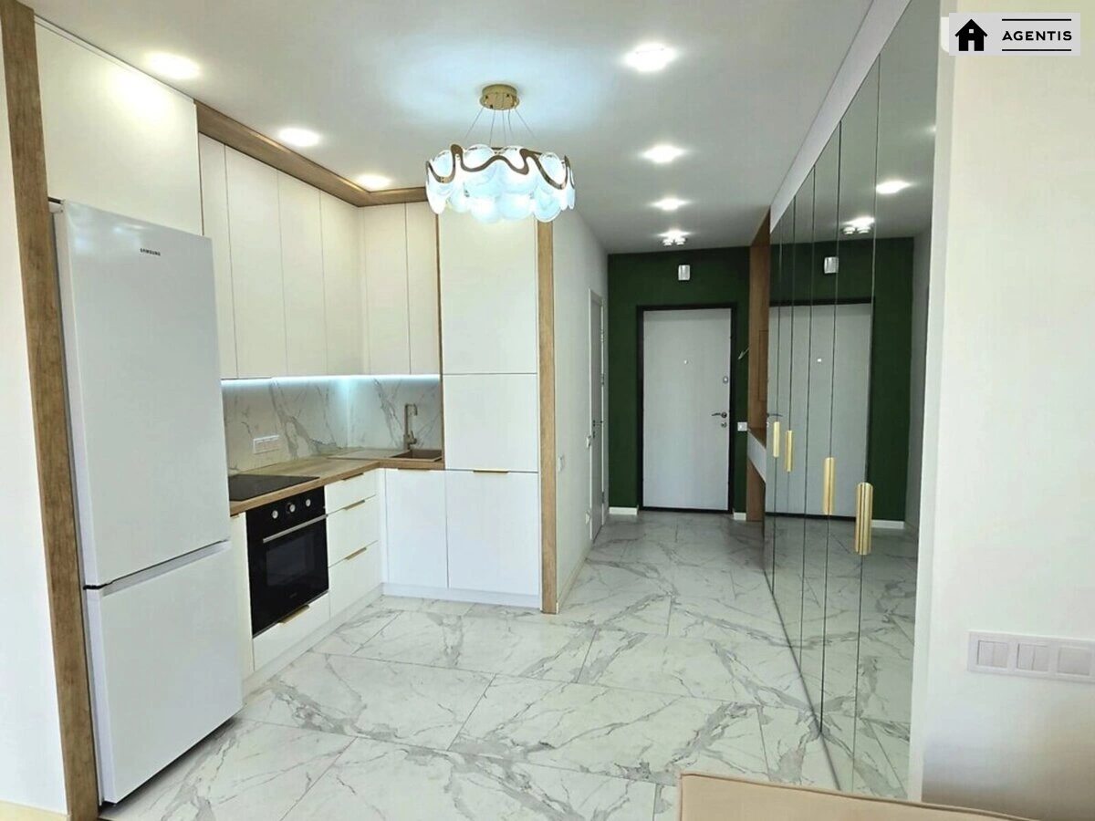 Сдам квартиру 1 комната, 47 m², 18 эт./26 этажей. 6, Заречная 6, Киев. 