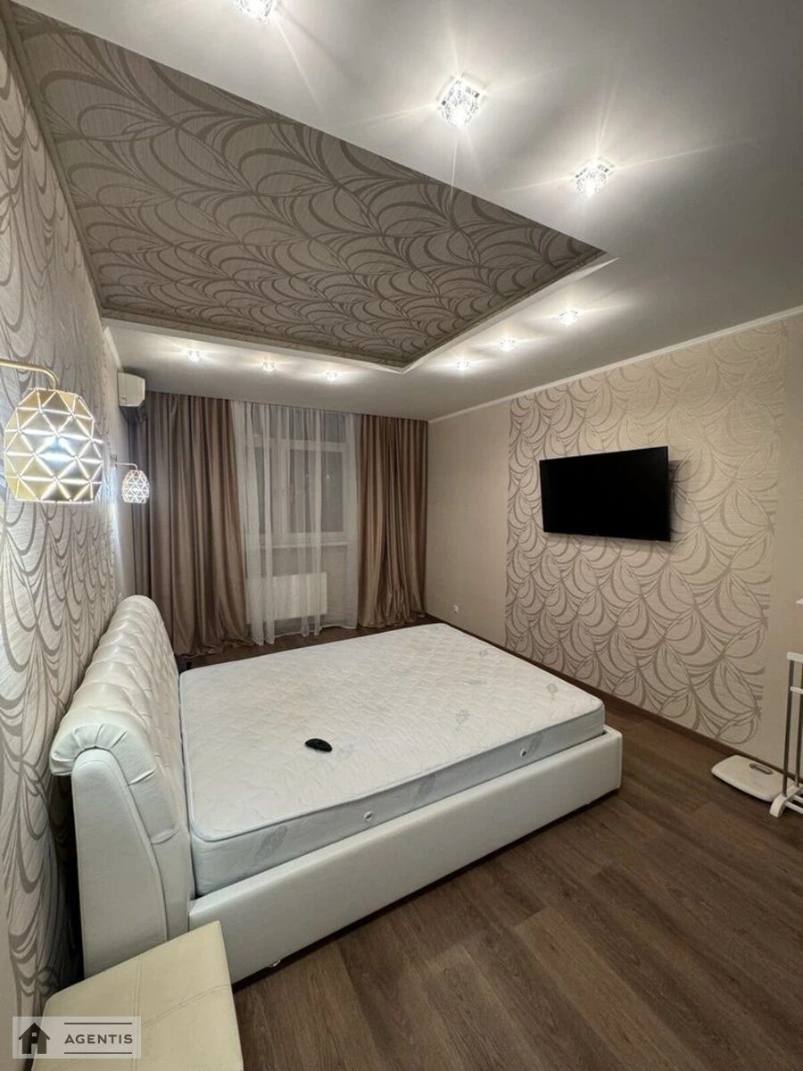 Сдам квартиру 2 комнаты, 65 m², 23 эт./25 этажей. 33, Сімї Кульженків вул. (Петра Дегтяренка), Киев. 