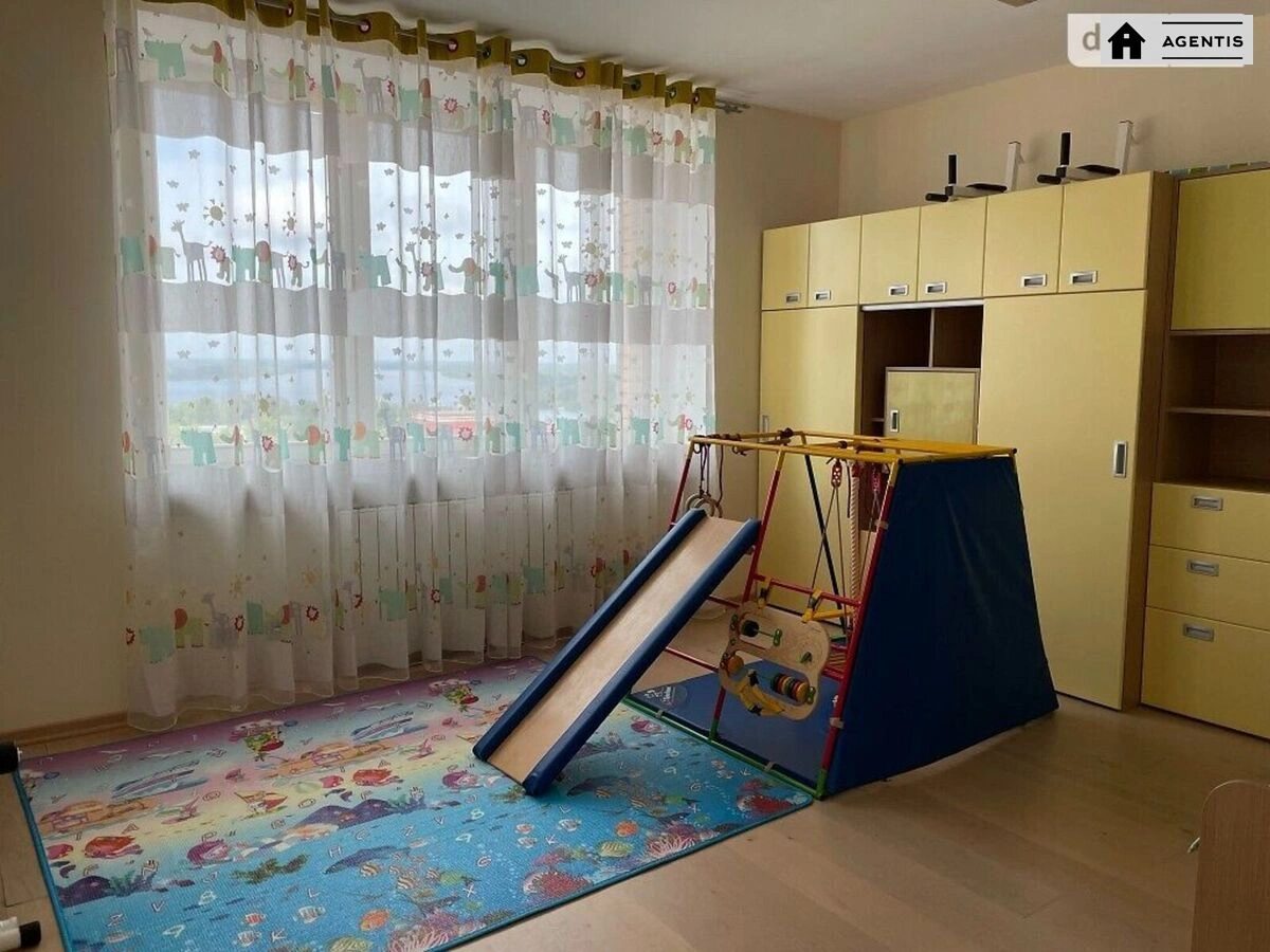 Сдам квартиру 4 комнаты, 160 m², 13 эт./16 этажей. 6, Володимира Івасюка просп. (Героїв Сталінграда), Киев. 