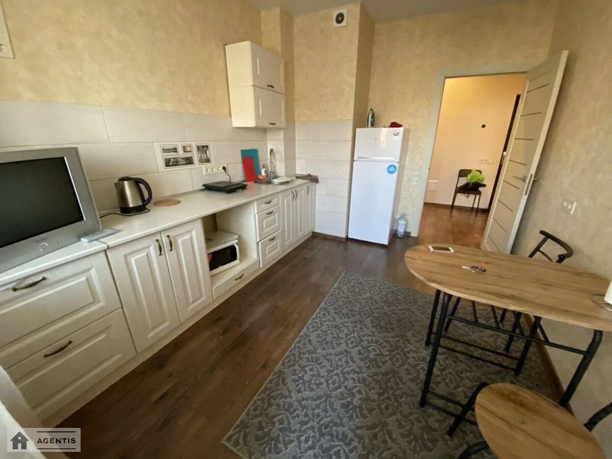 Сдам квартиру 1 комната, 40 m², 6 эт./25 этажей. Правды, Киев. 