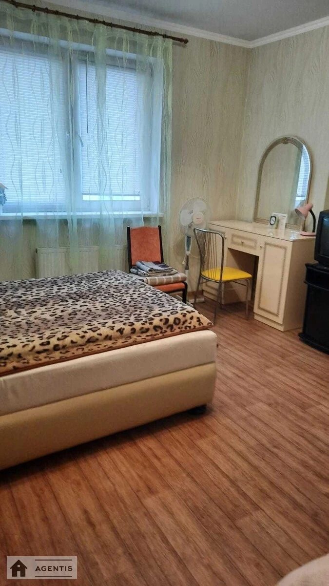 Сдам квартиру 1 комната, 32 m², 22 эт./26 этажей. 12, Олександра Мишуги вул., Киев. 