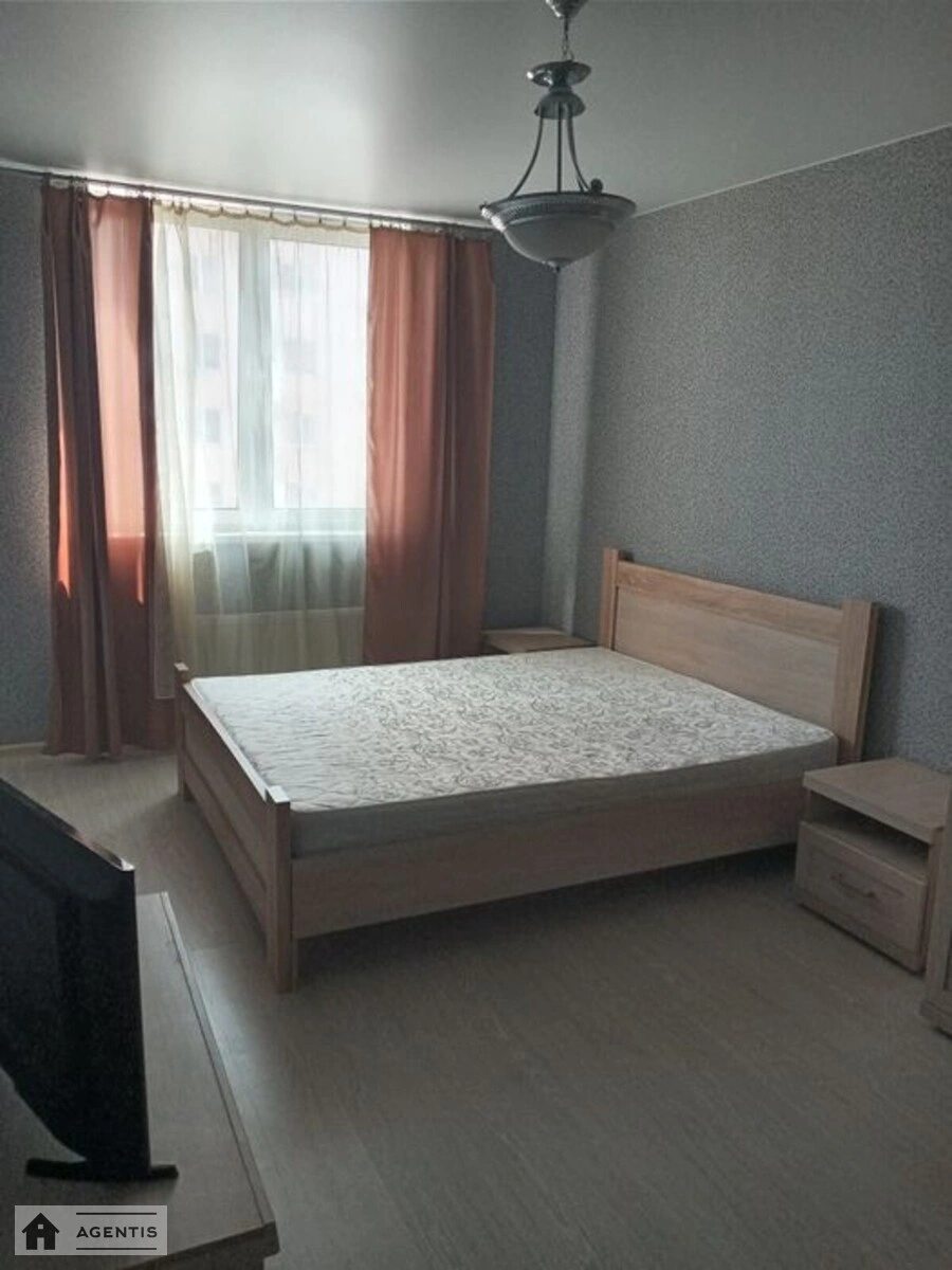 Сдам квартиру 2 комнаты, 60 m², 22 эт./26 этажей. 15, Соломії Крушельницької вул., Киев. 