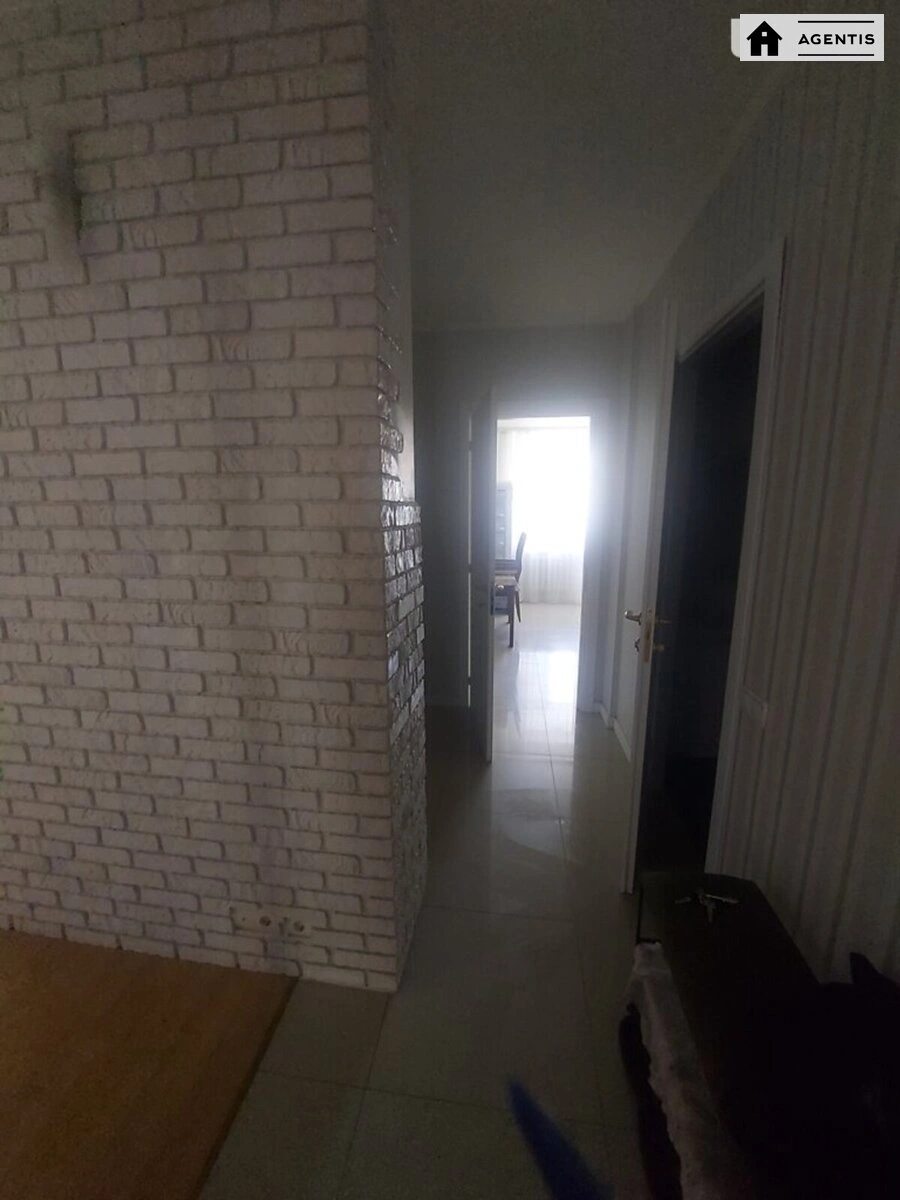 Сдам квартиру 2 комнаты, 92 m², 10 эт./24 этажа. 20, Вячеслава Чорновола вул., Киев. 