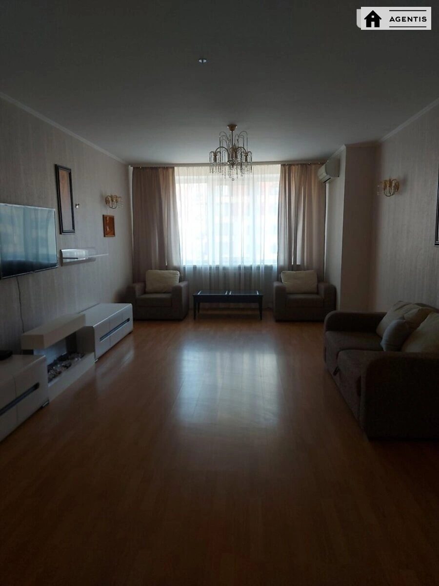 Сдам квартиру 2 комнаты, 92 m², 10 эт./24 этажа. 20, Вячеслава Чорновола вул., Киев. 