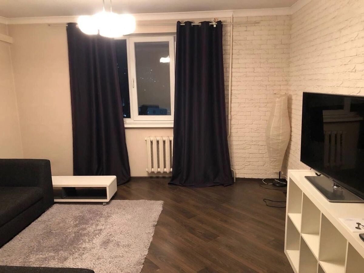 Сдам квартиру 2 комнаты, 55 m², 9 эт./9 этажей. 6, Дегтяревская 6, Киев. 