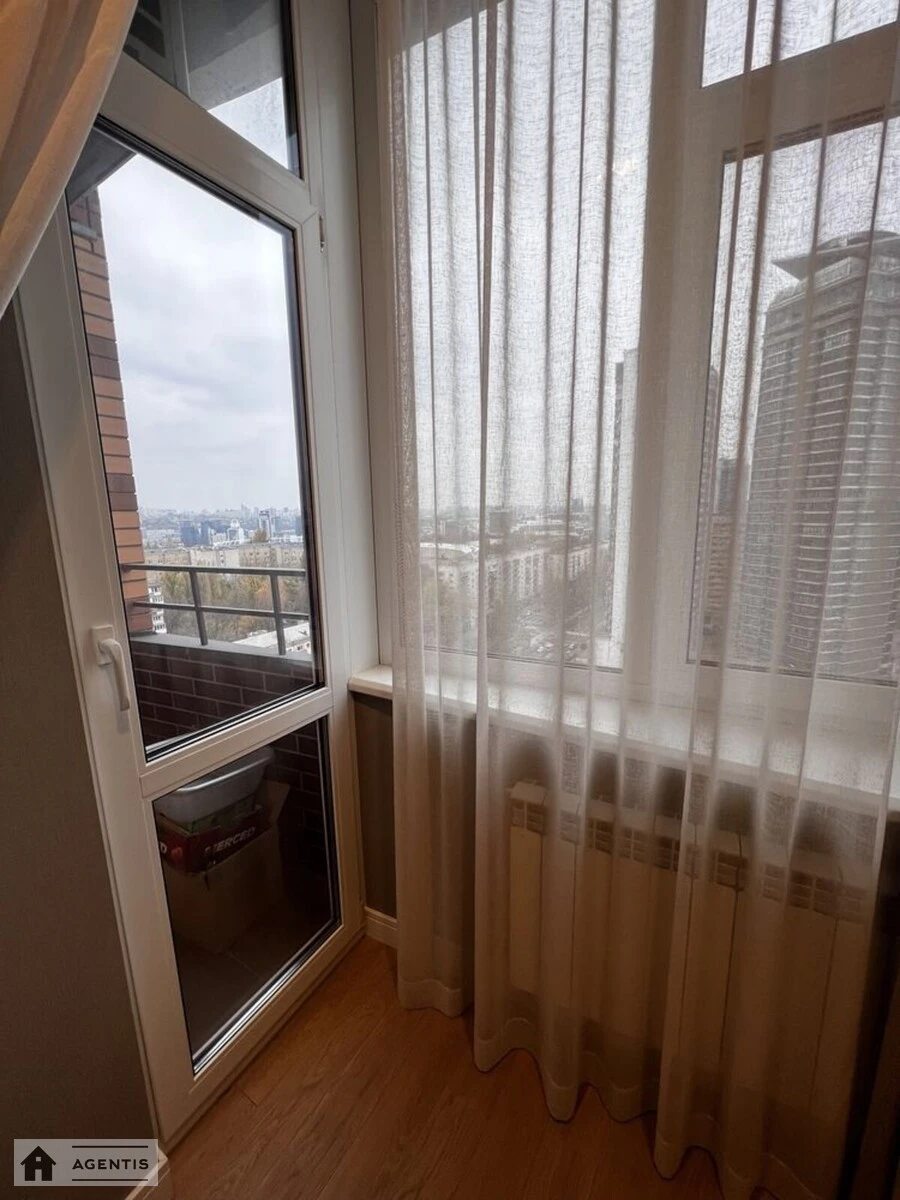 Apartment for rent 3 rooms, 85 m², 15th fl./25 floors. Lesi Ukrayinky, Kyiv. 