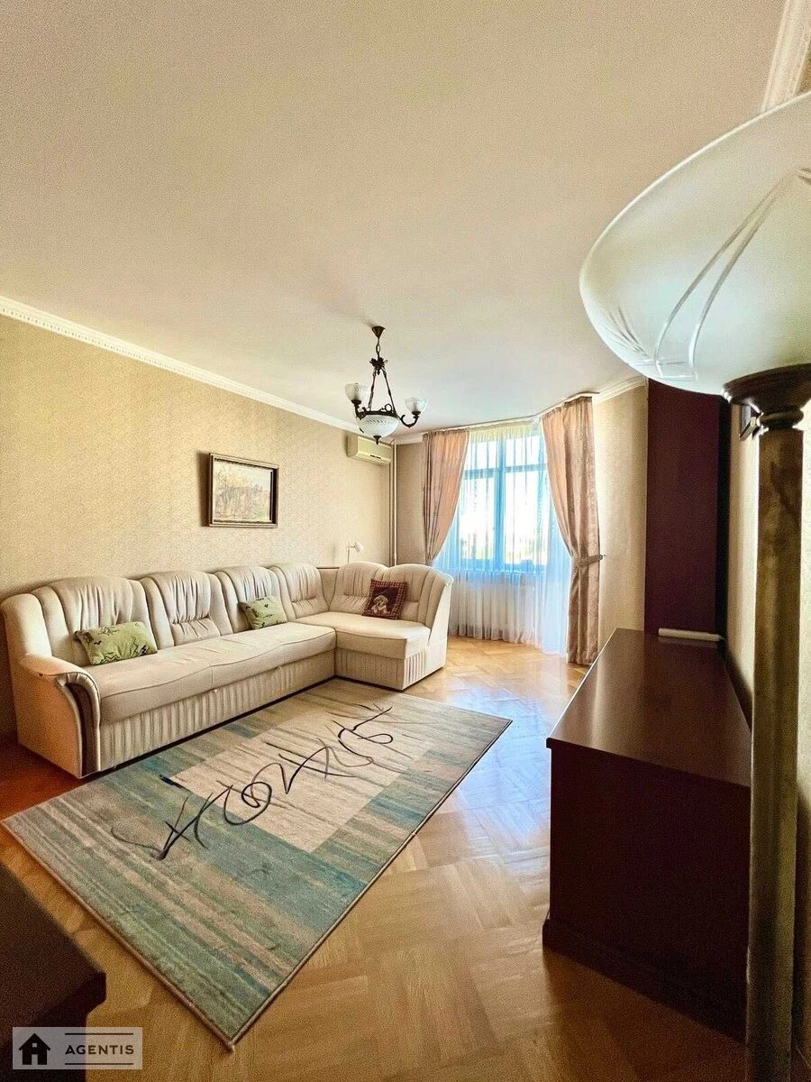 Сдам квартиру 2 комнаты, 80 m², 8 эт./14 этажей. 130, Голосеевский 130, Киев. 