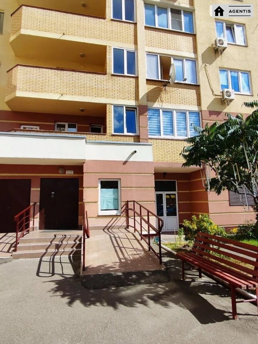 Apartment for rent 1 room, 53 m², 8th fl./15 floors. 3, Stepana Vasylchenka vul., Kyiv. 