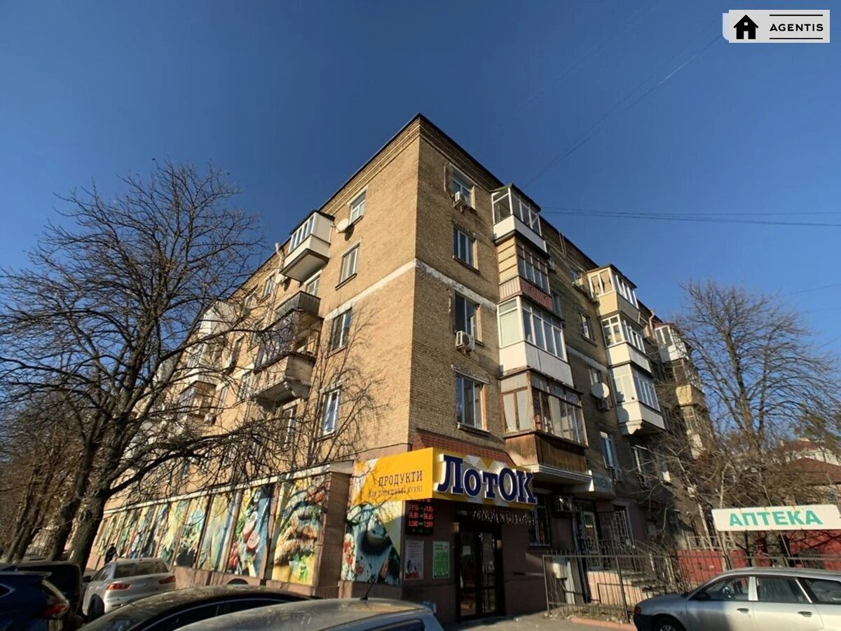 Apartment for rent 2 rooms, 55 m², 4th fl./5 floors. 57, Valeriya Lobanovskoho prosp. Chervonozoryanyy, Kyiv. 