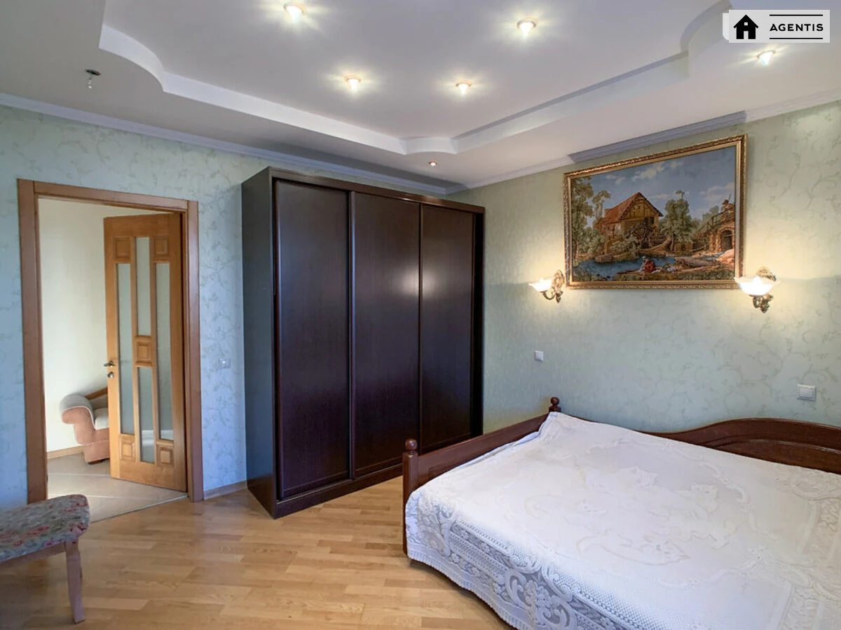 Apartment for rent 2 rooms, 55 m², 4th fl./5 floors. 57, Valeriya Lobanovskoho prosp. Chervonozoryanyy, Kyiv. 