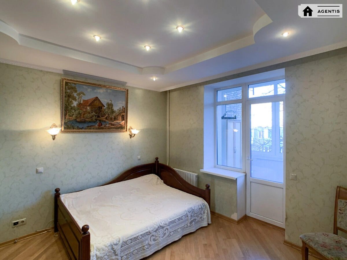 Apartment for rent 2 rooms, 55 m², 4th fl./5 floors. 57, Valeriya Lobanovskoho prosp. Chervonozoryanyy, Kyiv. 