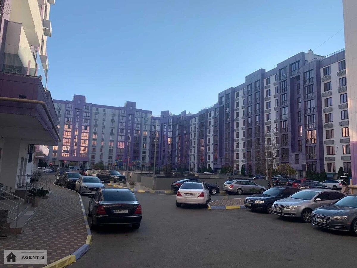 Сдам квартиру 2 комнаты, 66 m², 9 эт./11 этажей. 1, Садова , Петропавловская  Борщаговка. 