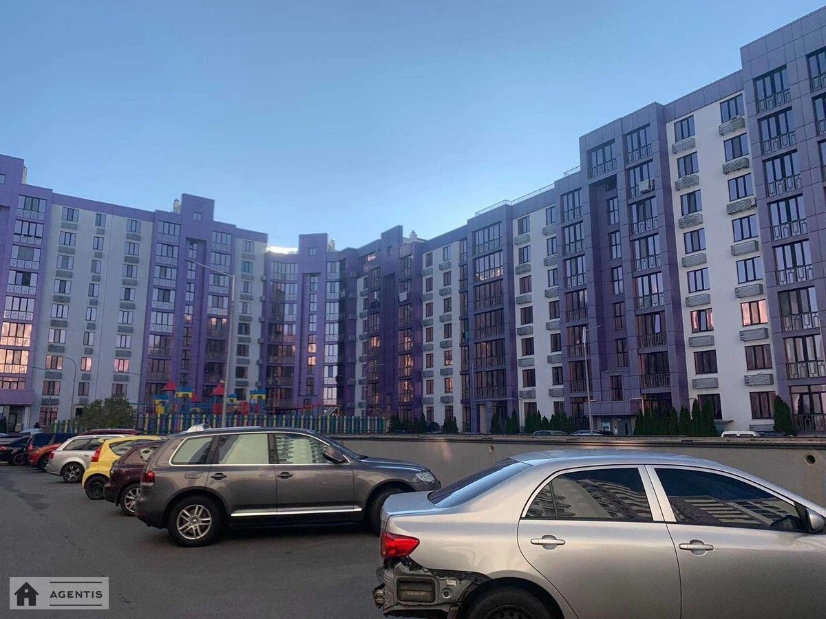 Сдам квартиру 2 комнаты, 66 m², 9 эт./11 этажей. 1, Садова , Петропавловская  Борщаговка. 