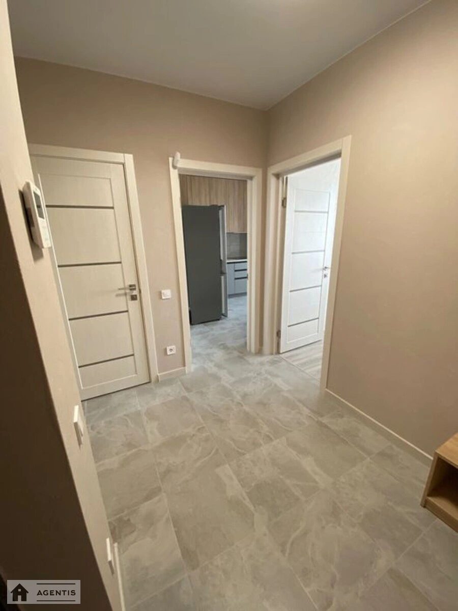 Сдам квартиру 1 комната, 50 m², 17 эт./25 этажей. 6, Євгена Сверстюка вул. (Марини Раскової), Киев. 