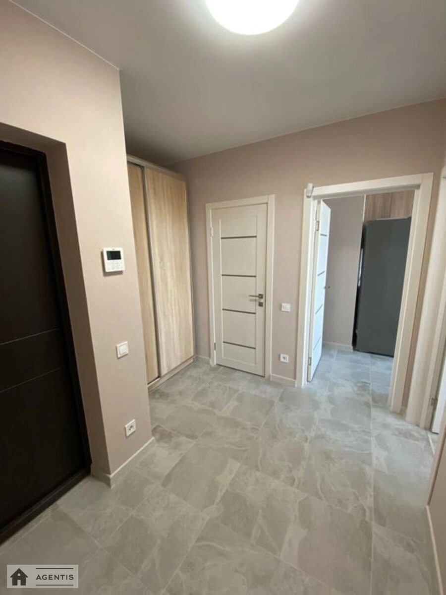 Сдам квартиру 1 комната, 50 m², 17 эт./25 этажей. 6, Євгена Сверстюка вул. (Марини Раскової), Киев. 