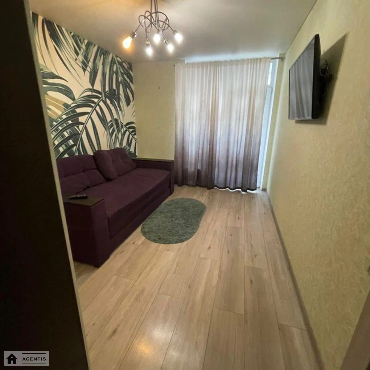 Сдам квартиру 1 комната, 45 m², 2 эт./11 этажей. 58, Радужная 58, Киев. 