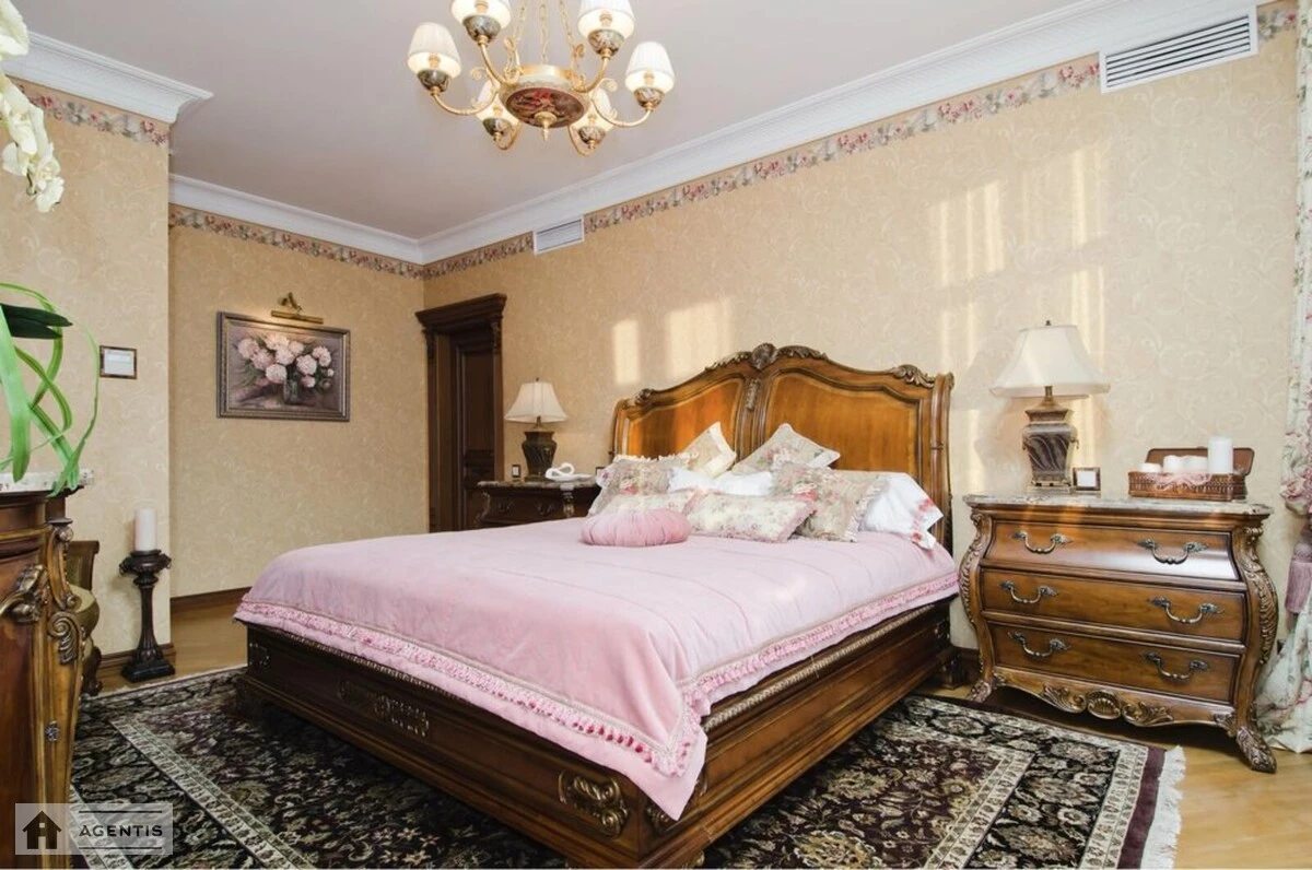 Сдам квартиру 4 комнаты, 160 m², 5 эт./23 этажа. Кловский, Киев. 