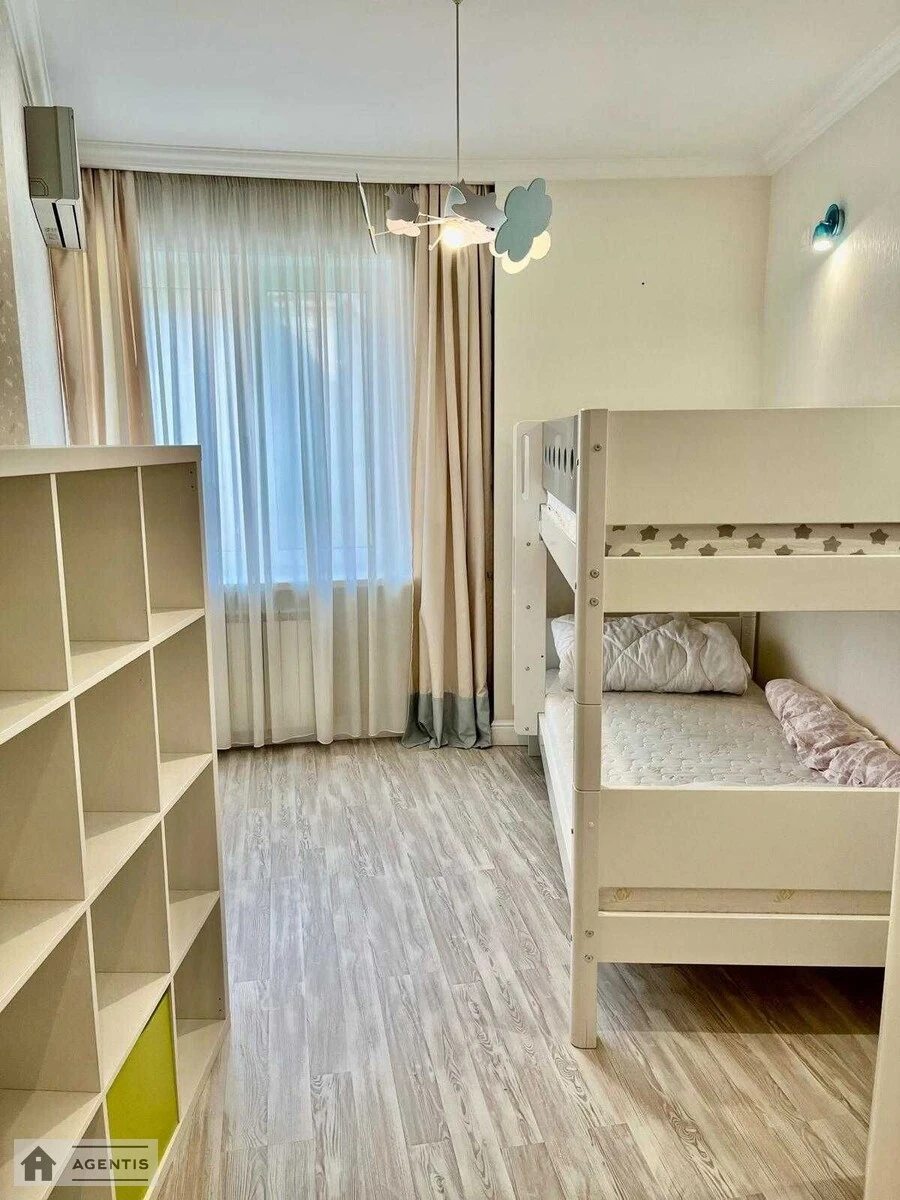 Сдам квартиру 3 комнаты, 70 m², 5 эт./23 этажа. 5, Віктора Забіли вул. (Цулукідзе), Киев. 