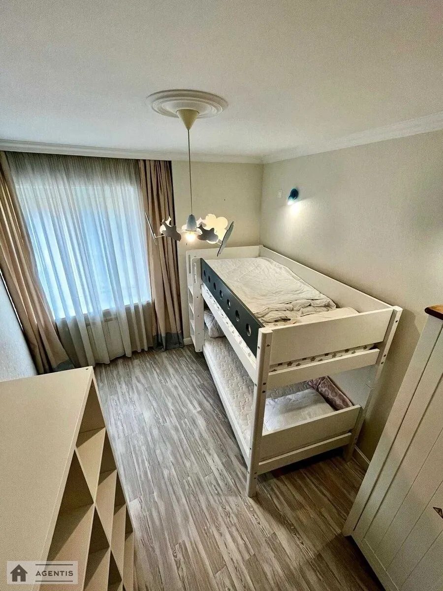 Сдам квартиру 3 комнаты, 70 m², 5 эт./23 этажа. 5, Віктора Забіли вул. (Цулукідзе), Киев. 