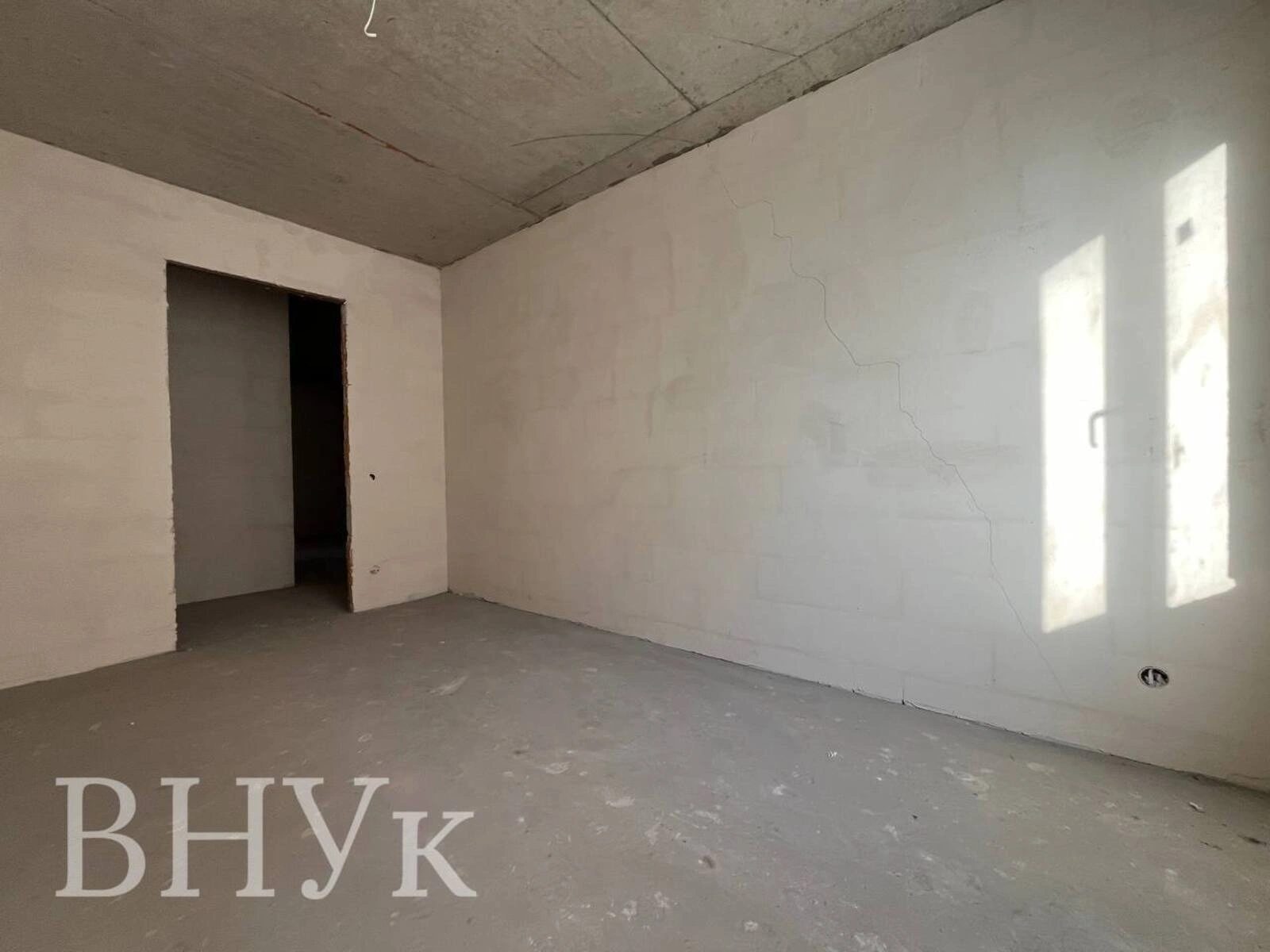 Apartments for sale 3 rooms, 925 m², 3rd fl./10 floors. Shpytalna vul., Ternopil. 