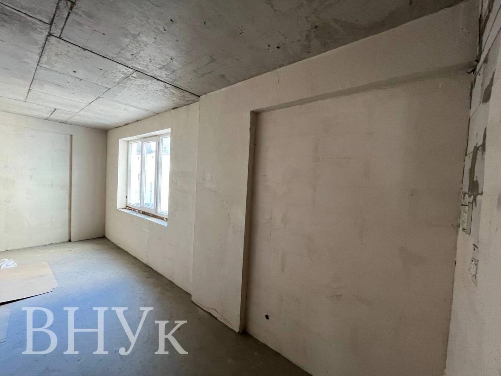 Apartments for sale 3 rooms, 925 m², 3rd fl./10 floors. Shpytalna vul., Ternopil. 