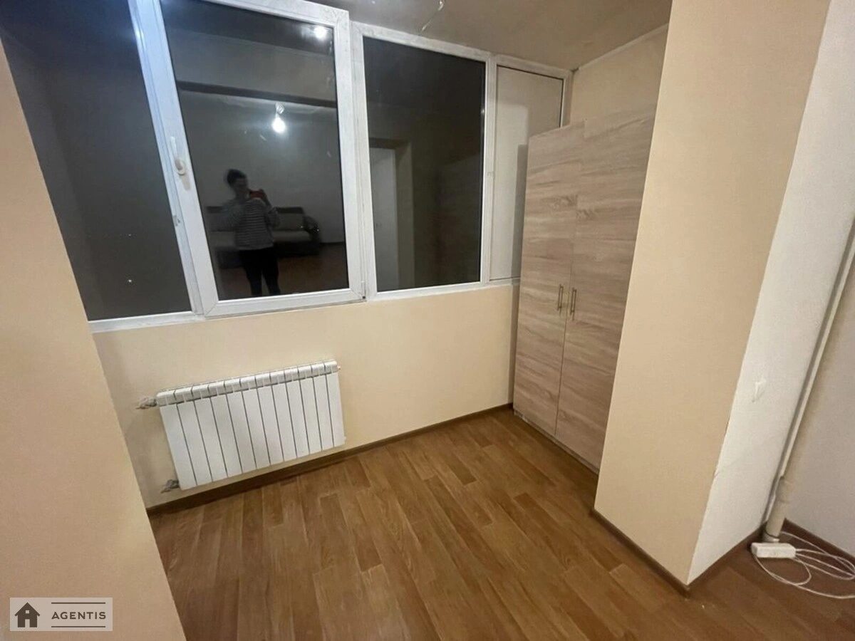 Здам квартиру 2 кімнати, 56 m², 8 пов./10 поверхів. 11, Івана Виговського вул. (Маршала Гречка), Київ. 