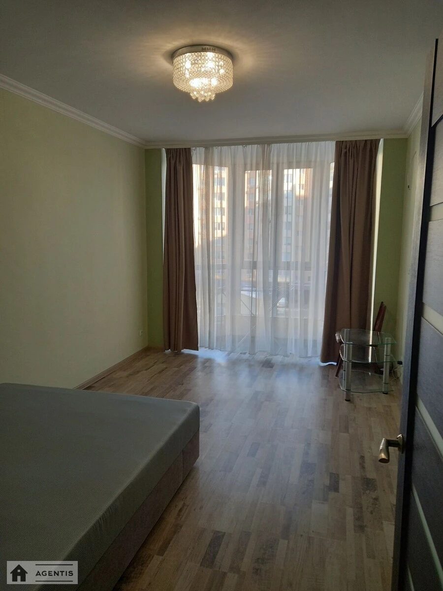 Сдам квартиру 1 комната, 44 m², 4 эт./10 этажей. 126, Соборна вул., Киев. 