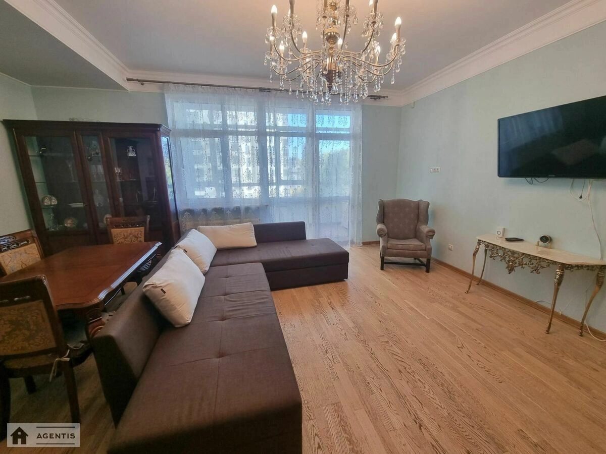 Сдам квартиру 4 комнаты, 156 m², 5 эт./26 этажей. 44, Євгена Коновальця вул. (Щорса), Киев. 