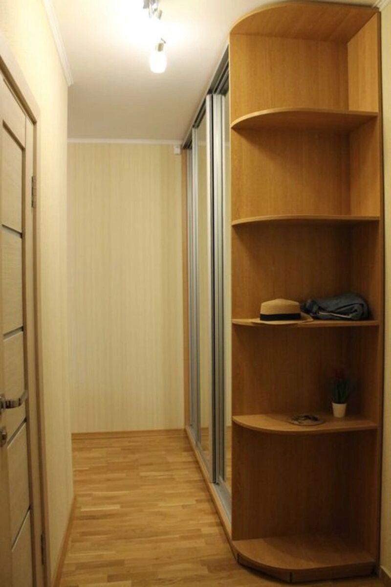 Apartment for rent 2 rooms, 70 m², 3rd fl./24 floors. 9, Akademika Hlushkova prosp., Kyiv. 