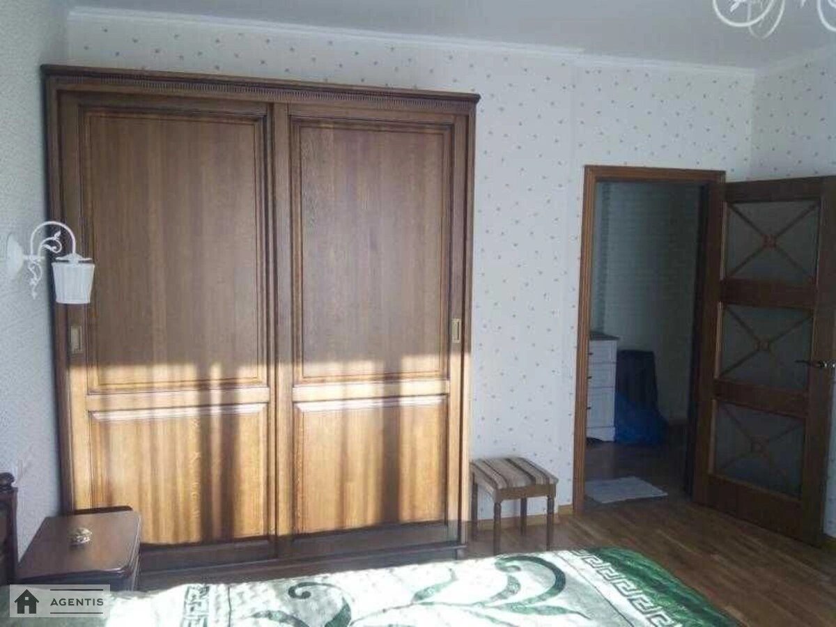 Здам квартиру 2 кімнати, 63 m², 8 пов./9 поверхів. Метрологічна, Київ. 