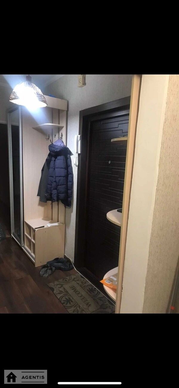 Здам квартиру 2 кімнати, 50 m², 7 пов./10 поверхів. Дарницький район, Київ. 