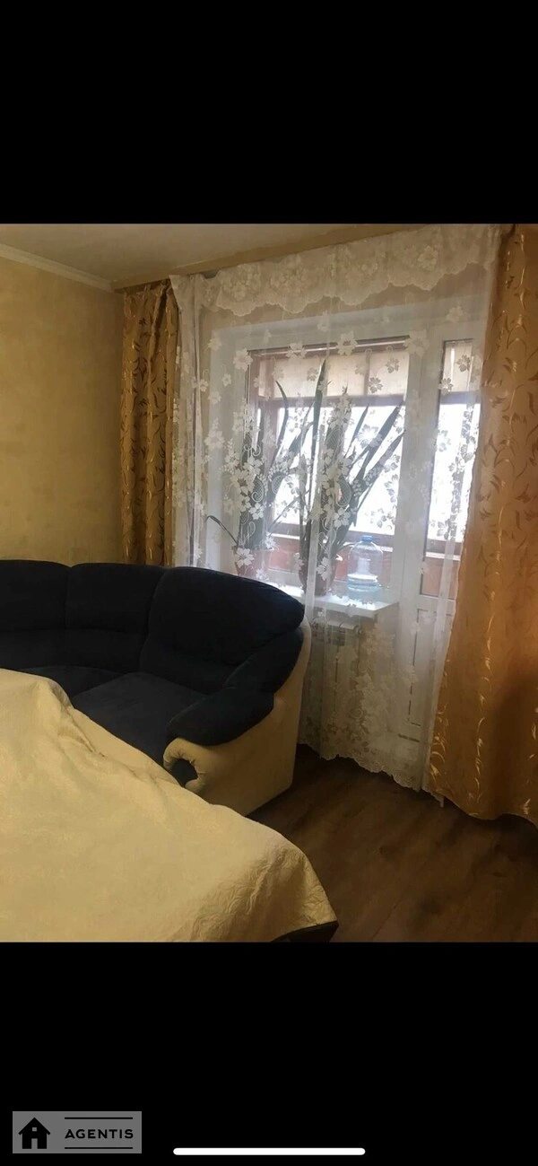 Здам квартиру 2 кімнати, 50 m², 7 пов./10 поверхів. Дарницький район, Київ. 