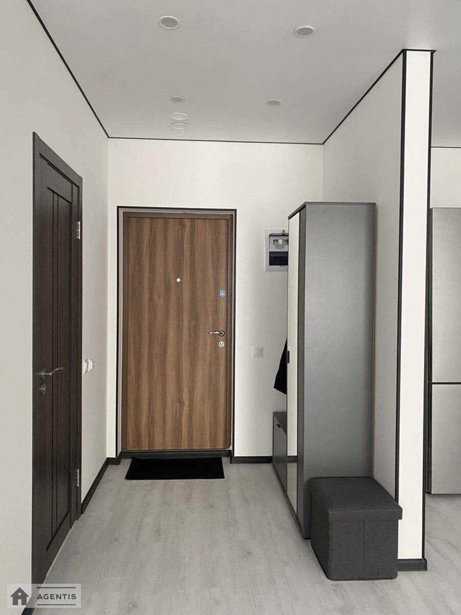 Сдам квартиру 1 комната, 43 m², 12 эт./24 этажа. Правды, Киев. 