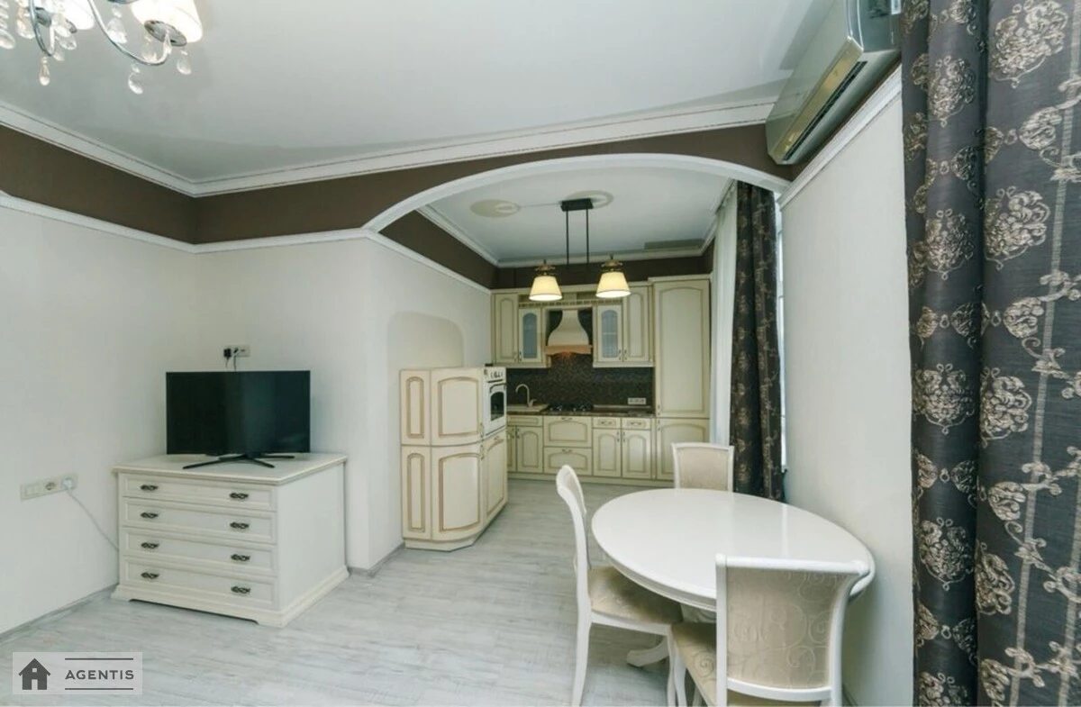 Здам квартиру 2 кімнати, 55 m², 6 пов./7 поверхів. 32, Еспланадна 32, Київ. 