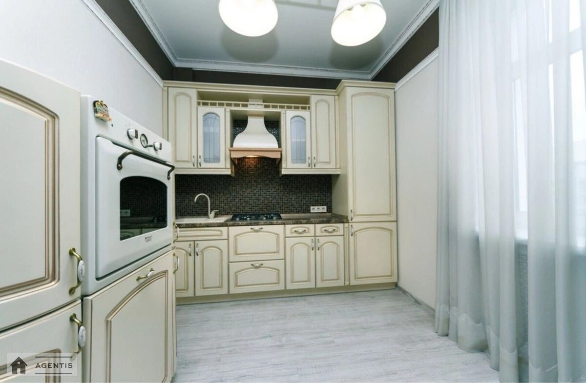 Здам квартиру 2 кімнати, 55 m², 6 пов./7 поверхів. 32, Еспланадна 32, Київ. 