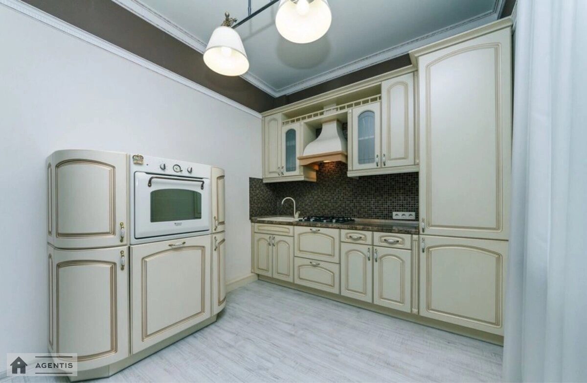 Здам квартиру 2 кімнати, 55 m², 6 пов./7 поверхів. 32, Еспланадна 32, Київ. 