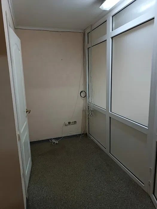 Сдам квартиру 2 комнаты, 60 m², 1 эт.. Пішоновская, Одесса. 