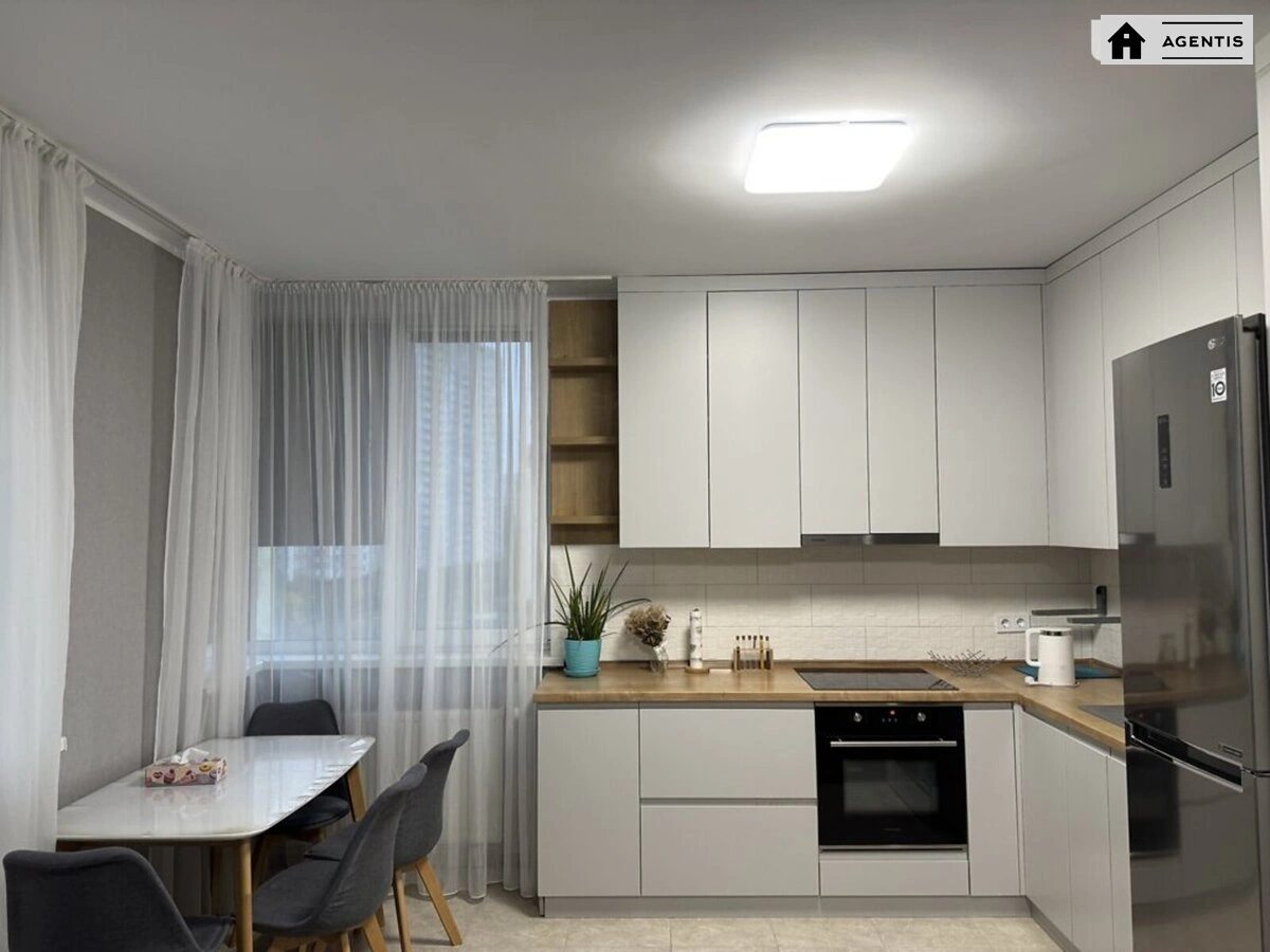 Сдам квартиру 1 комната, 44 m², 8 эт./25 этажей. 37, Сімї Кульженків вул. (Петра Дегтяренка), Киев. 