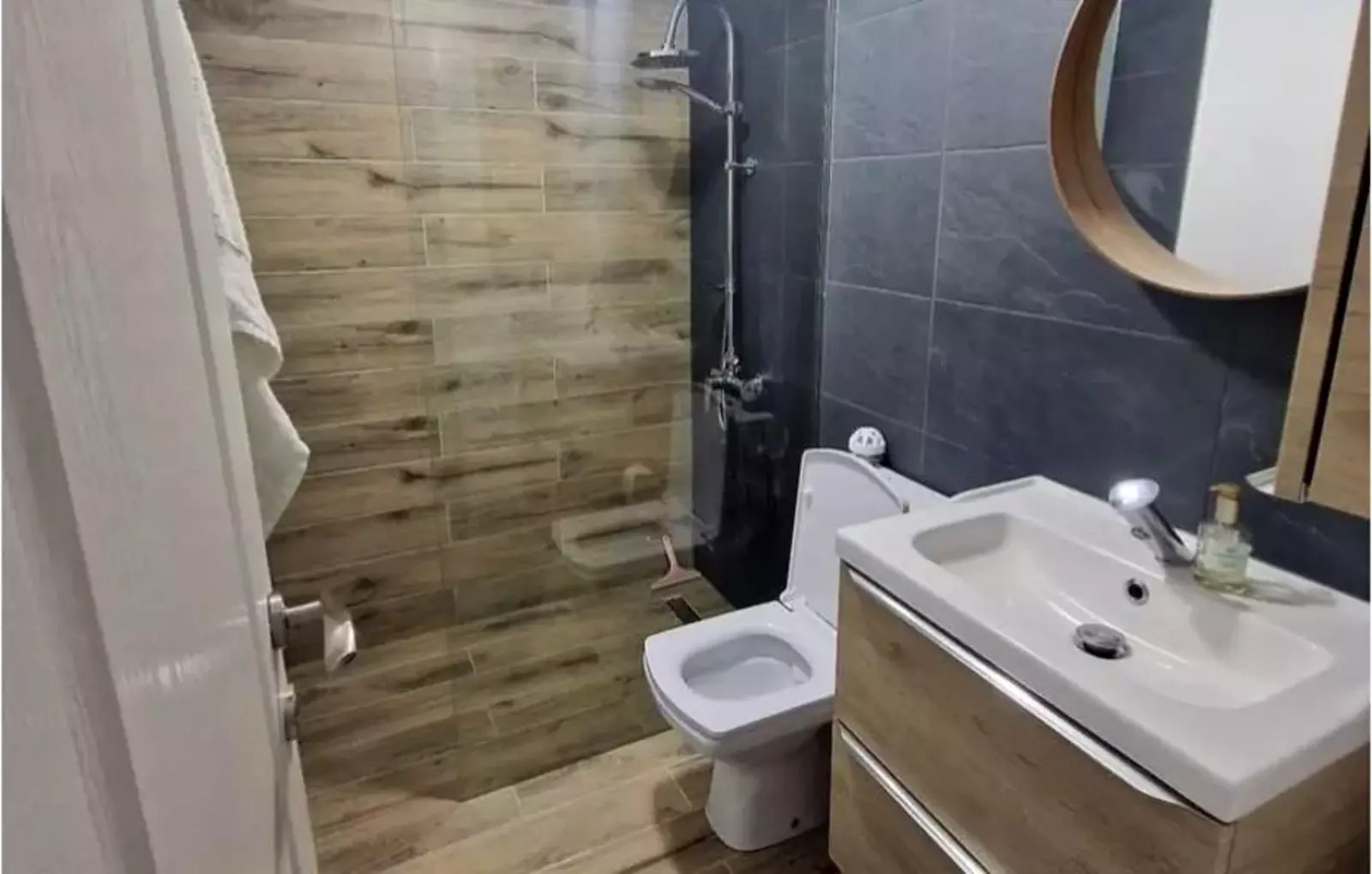 Сдам квартиру 2 комнаты, 70 m², 9 эт./34 этажа. 5, Берестейський проспект, Киев. 