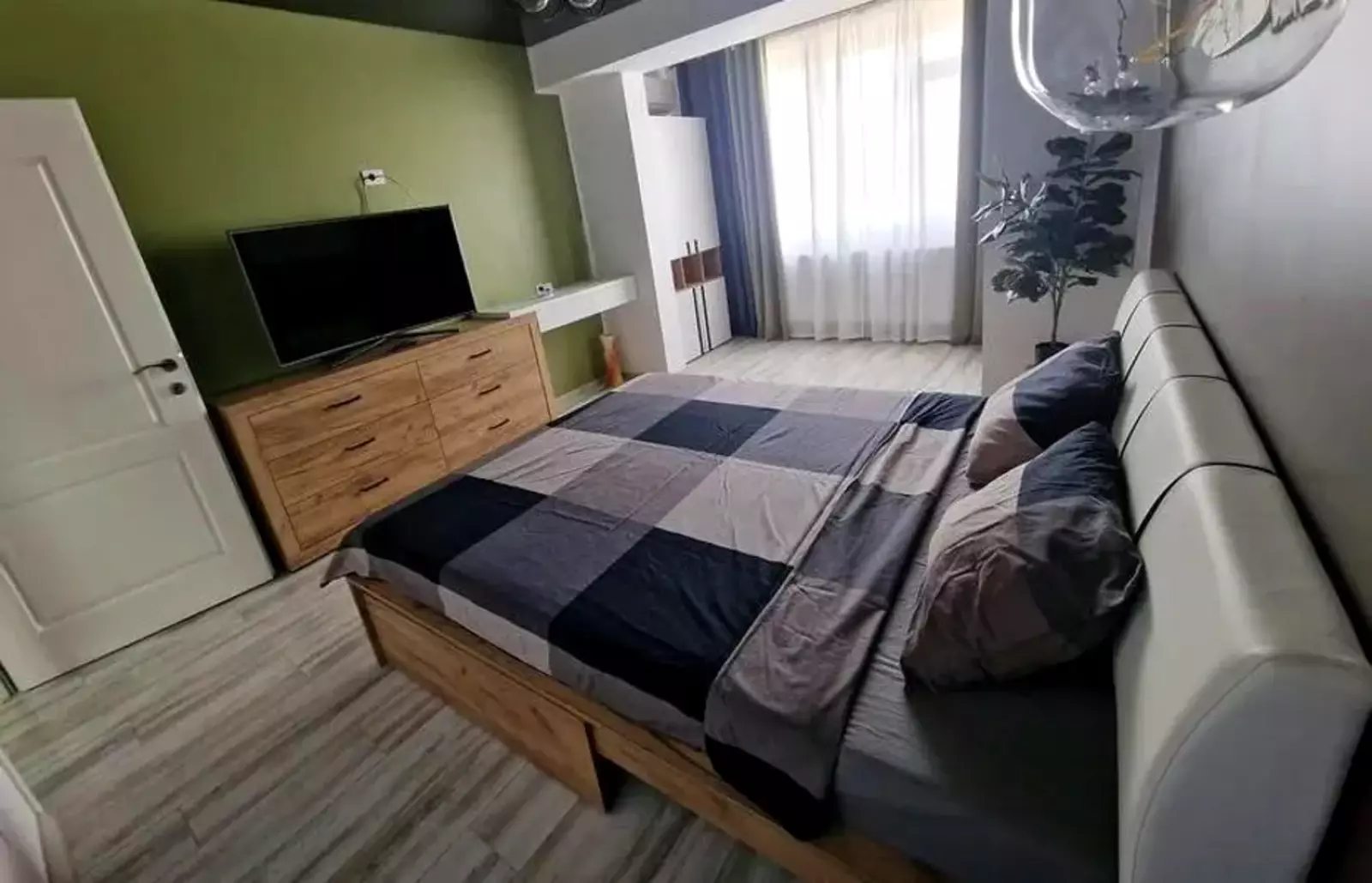 Сдам квартиру 2 комнаты, 70 m², 9 эт./34 этажа. 5, Берестейський проспект, Киев. 