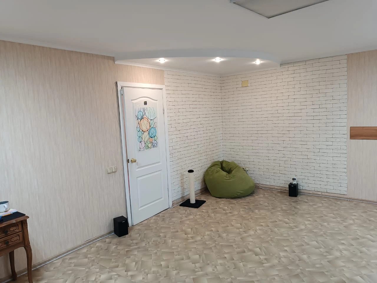 Сдам квартиру 1 комната, 60 m², 1 эт./16 этажей. Пішоновська, Одесса. 