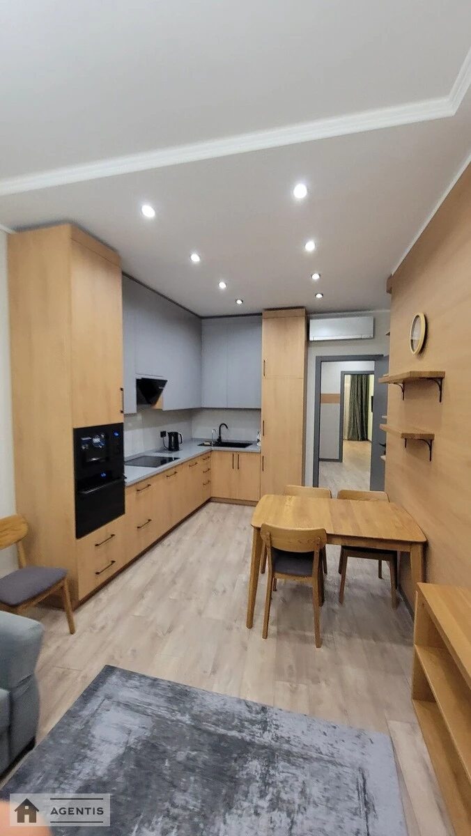 Сдам квартиру 1 комната, 62 m², 6 эт./25 этажей. Василя Тютюнника вул. (Анрі Барбюса), Киев. 