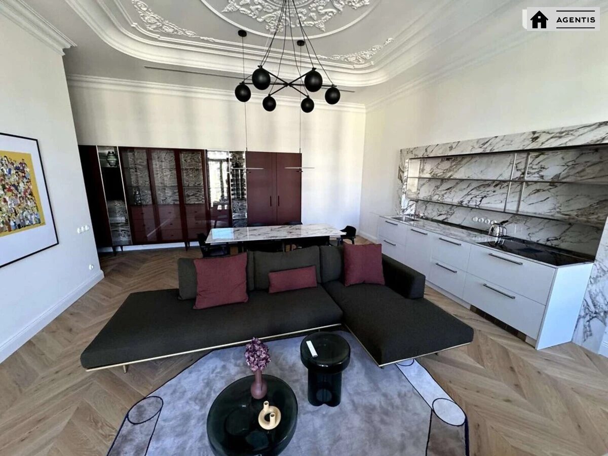 Apartment for rent 3 rooms, 83 m², 4th fl./6 floors. 7, Zankovetckoyi 7, Kyiv. 