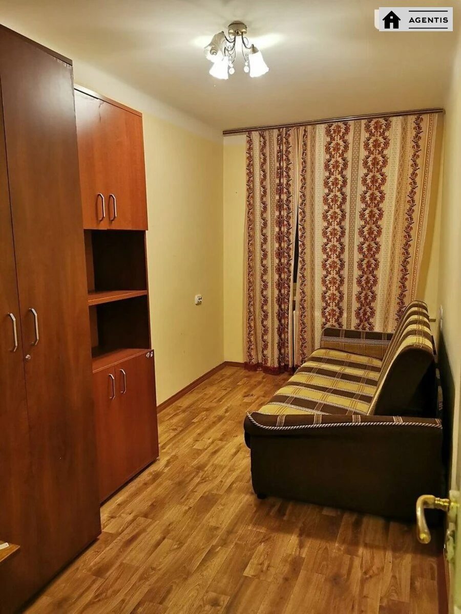 Apartment for rent 3 rooms, 60 m², 1st fl./5 floors. 23, Aviakonstruktorska vul. Henerala Vitruka, Kyiv. 