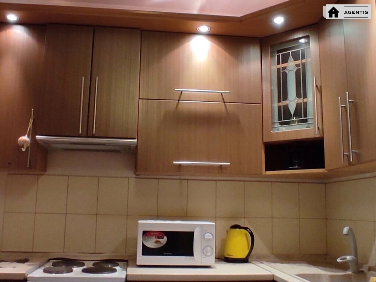 Apartment for rent 1 room, 45 m², 9th fl./14 floors. 116, Akademika Zabolotnoho vul., Kyiv. 