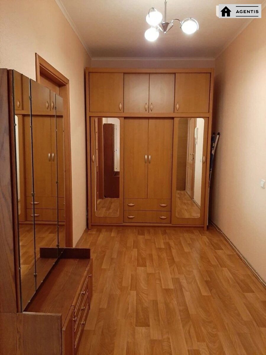 Apartment for rent 1 room, 48 m², 2nd fl./10 floors. Knyazhiy Zaton 4, Kyiv. 