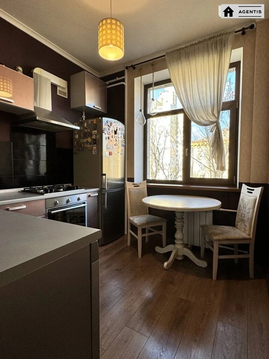 Apartment for rent 2 rooms, 54 m², 6th fl./7 floors. 134, Velyka Vaselkivska 134, Kyiv. 