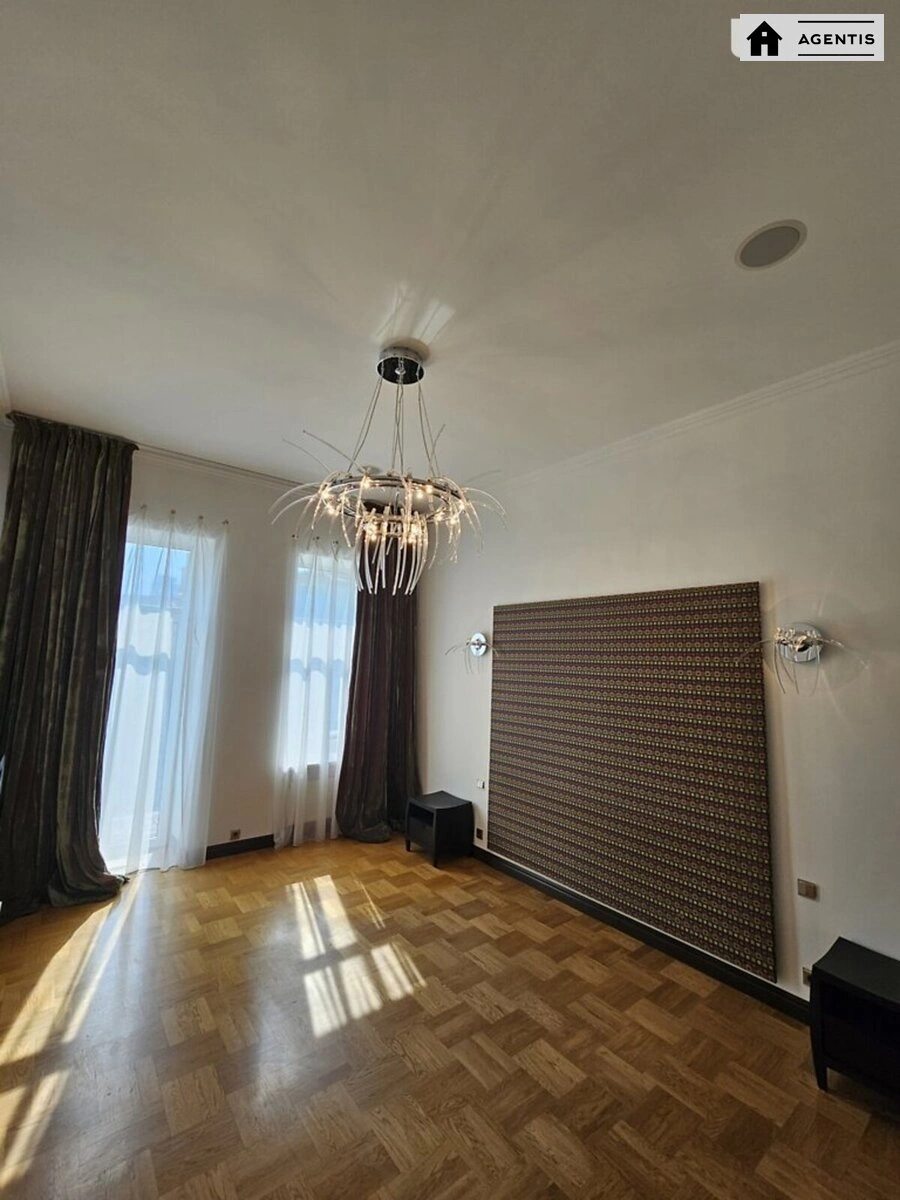 Apartment for rent 4 rooms, 180 m², 6th fl./6 floors. 26, Velyka Vaselkivska 26, Kyiv. 